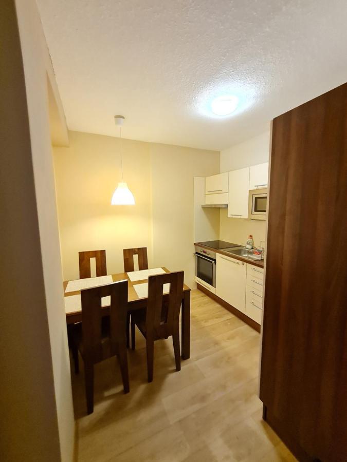 Apartman Na Kraji Lesa Všemina Kültér fotó