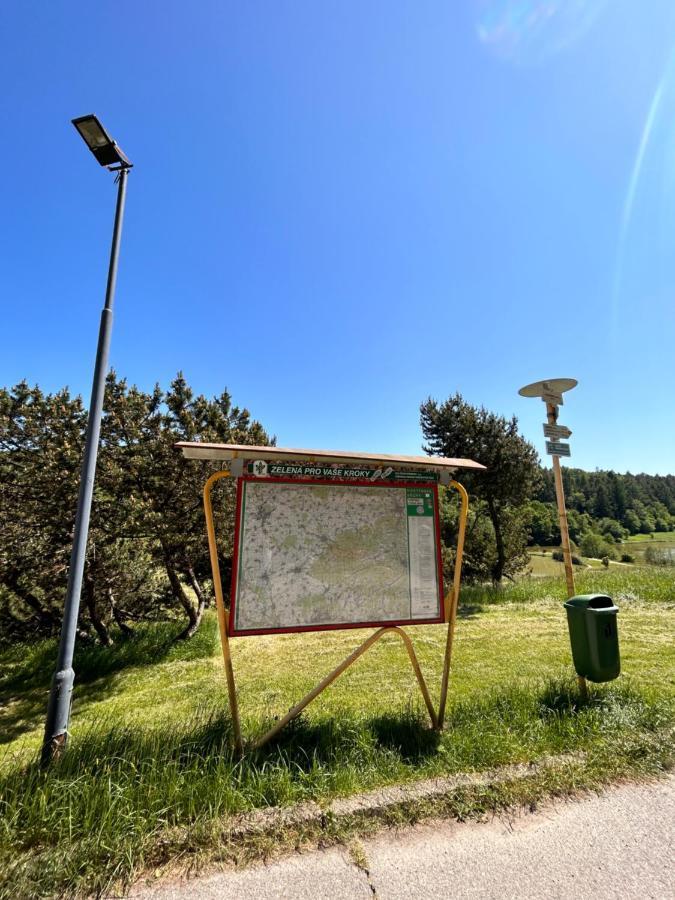 Apartman Na Kraji Lesa Všemina Kültér fotó